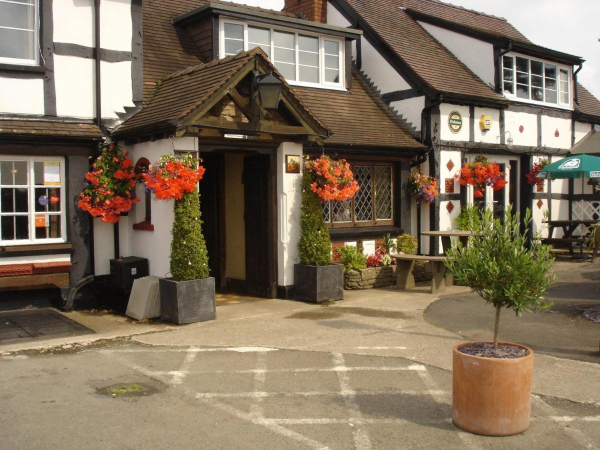 Отель Rose & Crown Тенбери Экстерьер фото